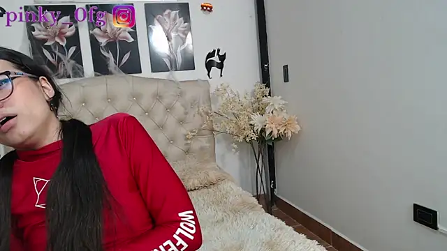 pinky f00x online show from 10/16/25, 12:08