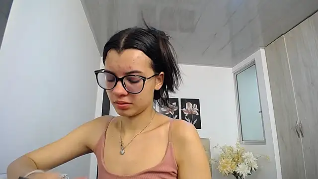 pinky f00x online show from 03/04/26, 07:21