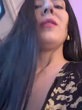 Angelina Dior online show from 03/25/26, 06:18