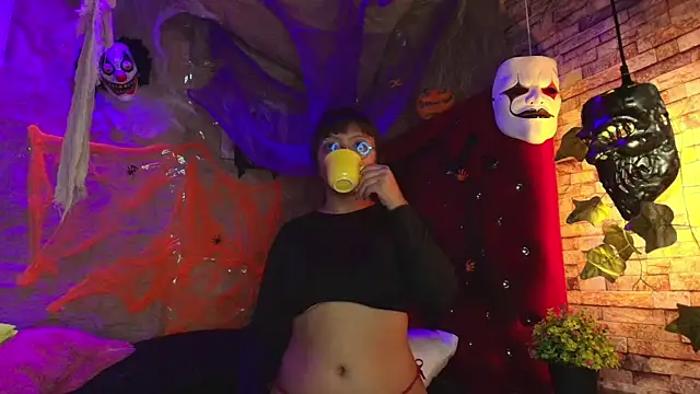 Victoria Thompson1 online show from 10/25/25, 08:31