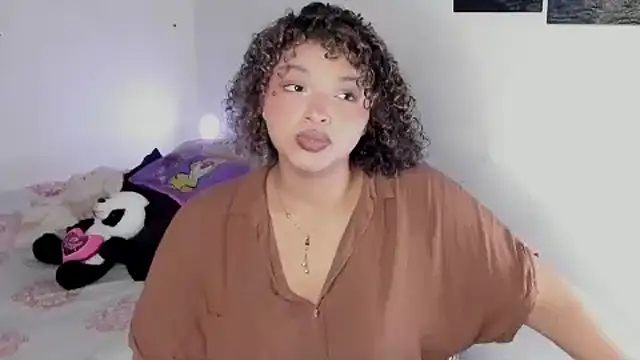 chloe kisses online show from 03/31/26, 12:07