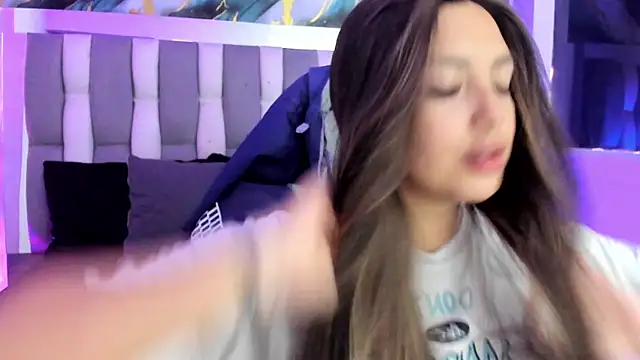 Adaara Rey online show from 12/15/25, 07:52