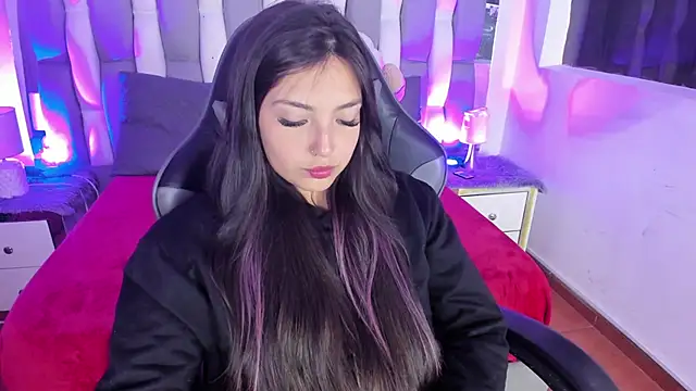 Adaara Rey online show from 10/18/25, 06:32