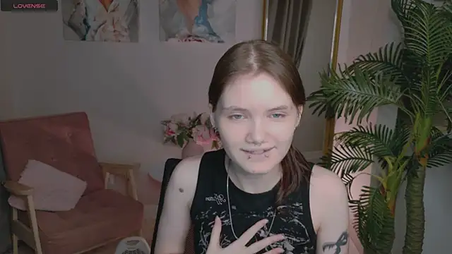 Snapshot of Dilara_xBaby chatting on 04/28/26, 02:10 Dilara xBaby online show from 04/28/26, 02:10