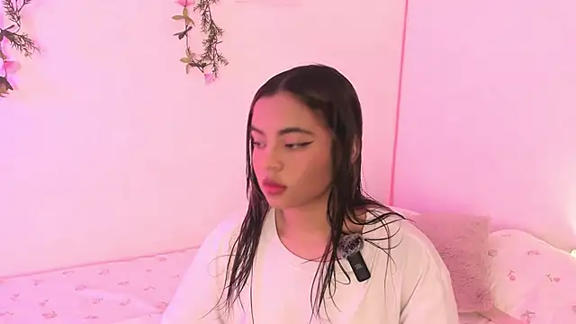 valy shyness online show from 10/10/25, 08:09