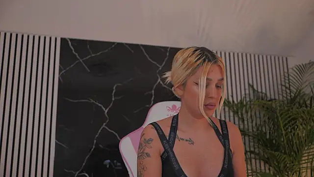 daisyblushh online show from 11/27/25, 05:13