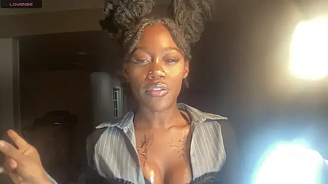 maskedgirl5005 online show from 09/28/25, 12:39