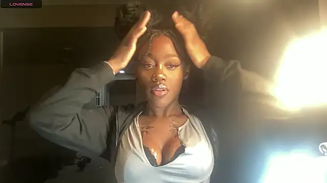 maskedgirl5005 online show from 09/29/25, 09:09