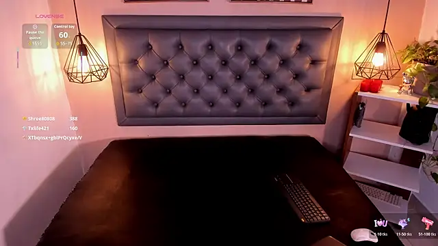 aisha duque online show from 12/13/25, 08:04