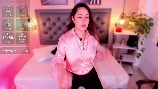 aisha duque online show from 09/30/25, 07:31
