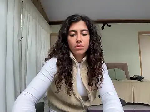 deusaludovica online show from 05/19/26, 06:59