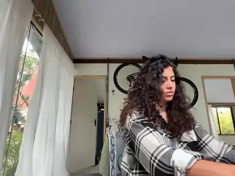 deusaludovica online show from 05/16/26, 04:28