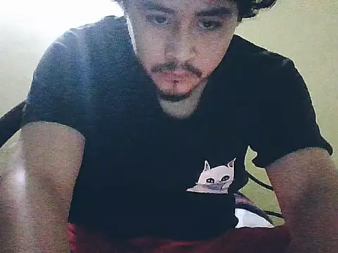 Snapshot of jorgexsuil2hh chatting on 09/23/25, 07:04 jorgexsuil2hh online show from 09/23/25, 07:04