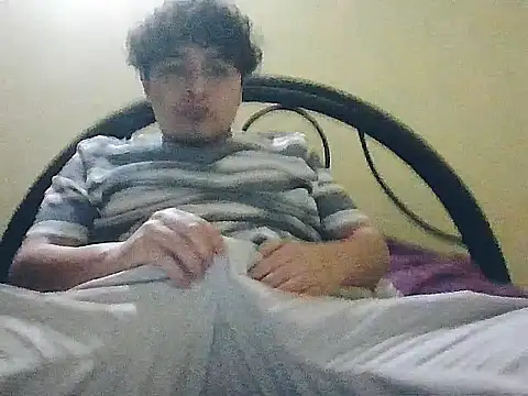 Snapshot of jorgexsuil2hh chatting on 11/23/25, 10:31 jorgexsuil2hh online show from 11/23/25, 10:31