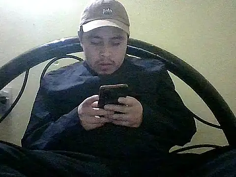 Snapshot of jorgexsuil2hh chatting on 02/22/26, 05:54 jorgexsuil2hh online show from 02/22/26, 05:54