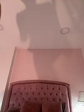 Bella  Wood online show from 10/01/25, 08:35