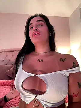 Bella  Wood online show from 12/02/25, 08:32