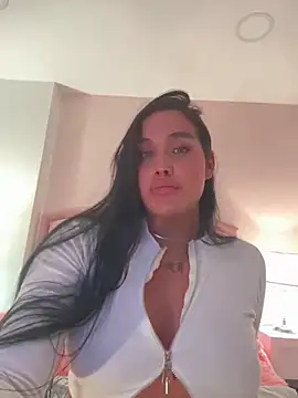 Bella  Wood online show from 05/30/26, 12:39