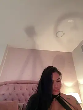 Bella  Wood online show from 03/13/26, 08:47