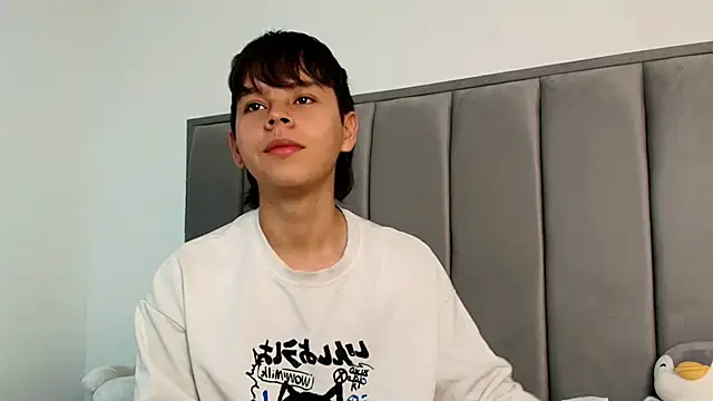 Snapshot of nico_leroy chatting on 09/20/25, 01:05 nico leroy online show from 09/20/25, 01:05