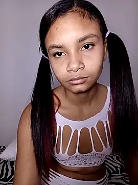 liz7skinny online show from 03/12/26, 09:19