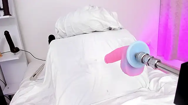 arynaughty20 online show from 11/13/25, 09:08