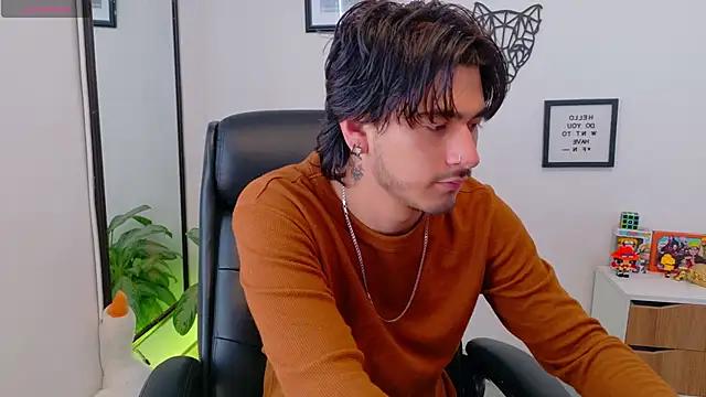 Snapshot of Elian_savoy chatting on 01/13/26, 01:37 Elian savoy online show from 01/13/26, 01:37