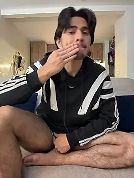 Snapshot of Elian_savoy chatting on 01/11/26, 02:40 Elian savoy online show from 01/11/26, 02:40