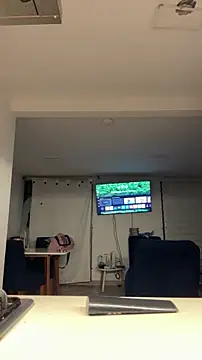 Elian savoy online show from 04/14/26, 01:43