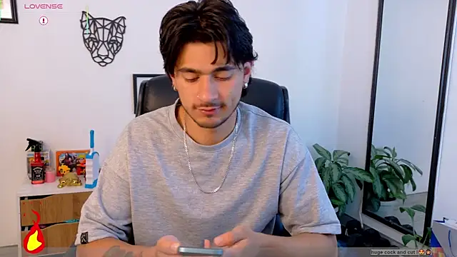 Snapshot of Elian_savoy chatting on 02/13/26, 10:26 Elian savoy online show from 02/13/26, 10:26