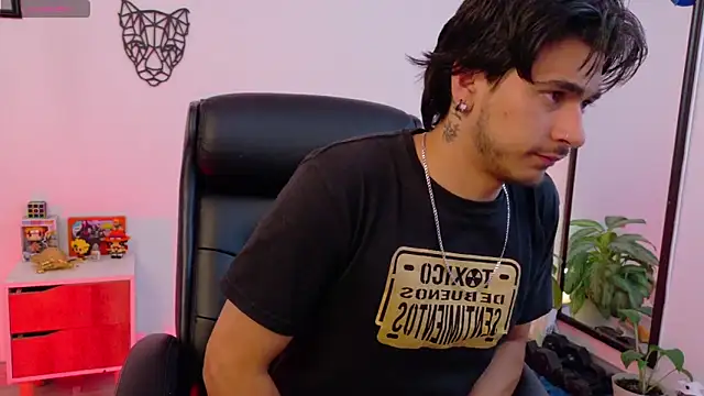 Snapshot of Elian_savoy chatting on 02/19/26, 10:23 Elian savoy online show from 02/19/26, 10:23