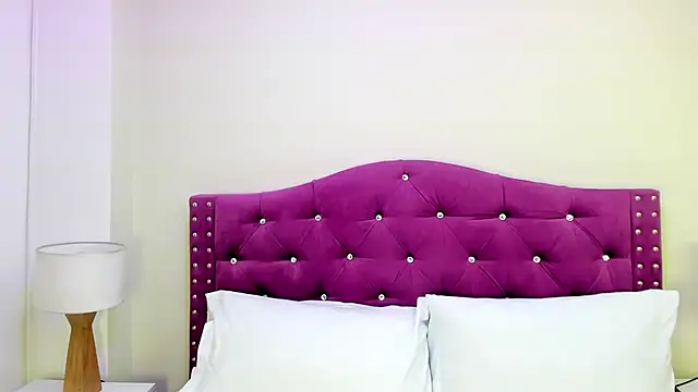 ximena vasquez8 online show from 11/06/25, 03:21