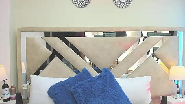 ximena vasquez8 online show from 04/07/26, 04:36