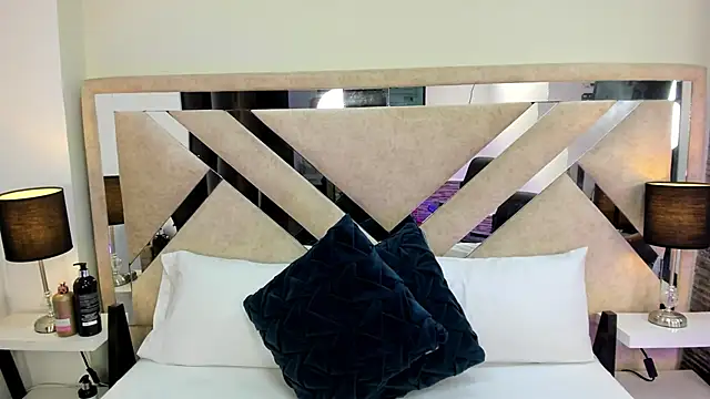 ximena vasquez8 online show from 02/08/26, 03:04