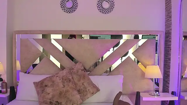 ximena vasquez8 online show from 04/05/26, 03:46