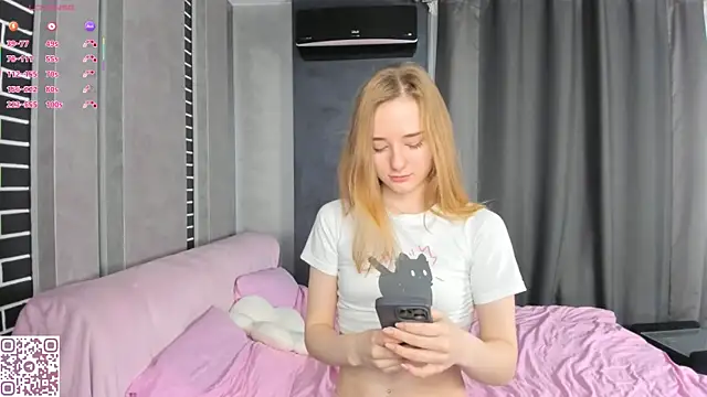 ElvinaRose online show from 10/24/25, 03:38