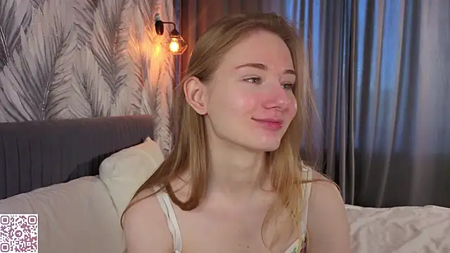 ElvinaRose online show from 05/21/26, 04:32