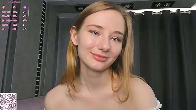 ElvinaRose online show from 10/13/25, 03:41