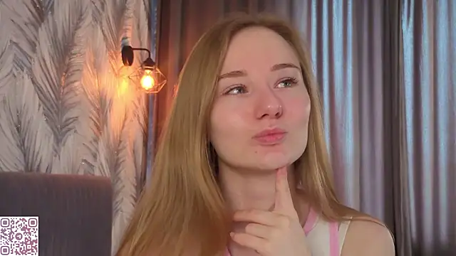 ElvinaRose online show from 05/15/26, 04:32