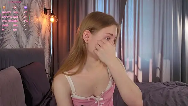 ElvinaRose online show from 06/18/26, 07:40