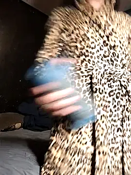 butterflykhash89 online show from 12/05/25, 06:34