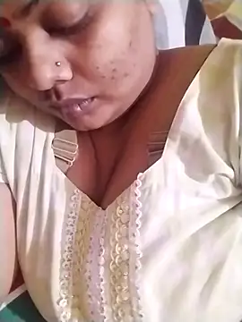 Cute Amiya online show from 11/05/25, 06:22