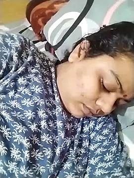 Cute Amiya online show from 11/06/25, 08:18