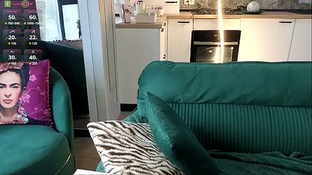 Snapshot of Goddess_Alaska chatting on 11/20/25, 07:09 Goddess Alaska online show from 11/20/25, 07:09