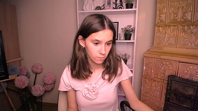 Snapshot of RosaRay_ chatting on 07/15/26, 06:20 RosaRay online show from 07/15/26, 06:20