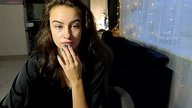 BelleWild online show from 12/01/25, 04:46