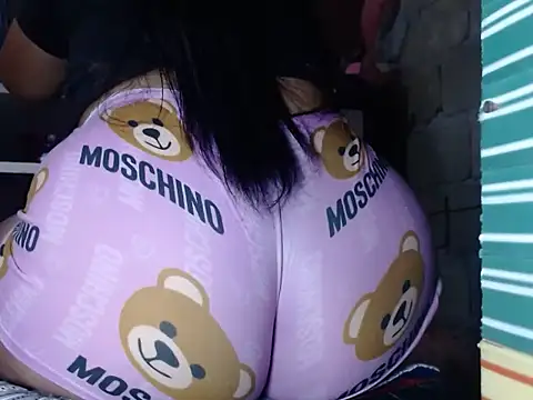 Snapshot of salmaextremeperver chatting on 11/06/25, 07:18 salmaextremeperver online show from 11/06/25, 07:18