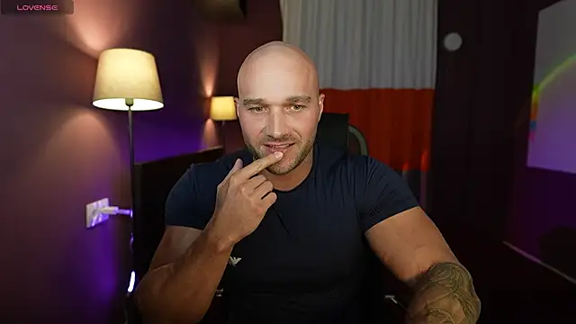 RikAdlerr online show from 05/18/26, 03:06