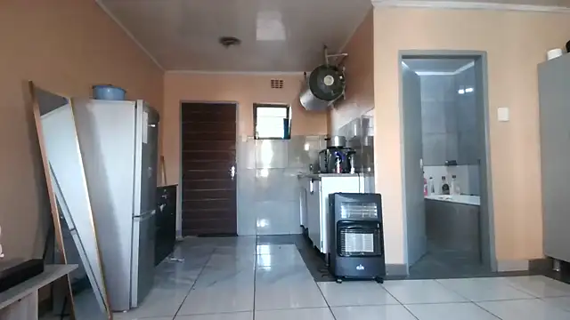 BusybooobsXXX3 online show from 10/19/25, 04:15