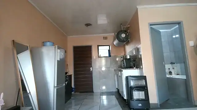 BusybooobsXXX3 online show from 10/15/25, 04:00